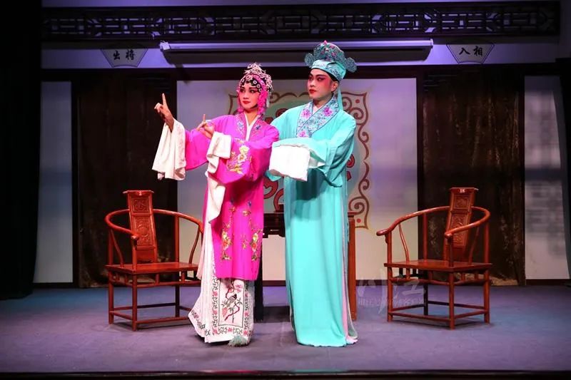 文化和自然遗产日|看酿酒、学做伞、穿戏服，在泸州你可以这样体验“非遗”(图4)