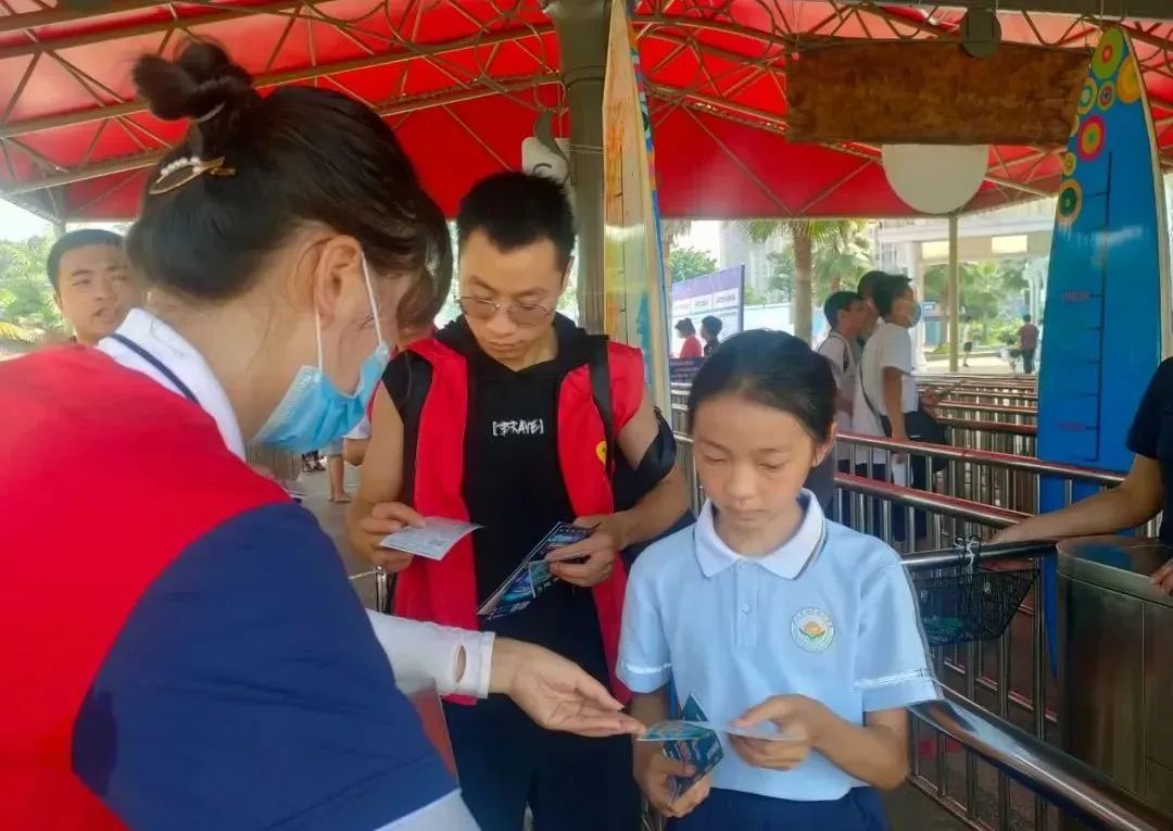 快乐成长·享受阳光|关爱留守儿童沙滩公益活动(图9)