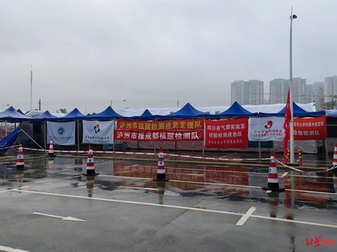 我在战疫一线｜“过家门而未入”的泸州核酸检验队伍