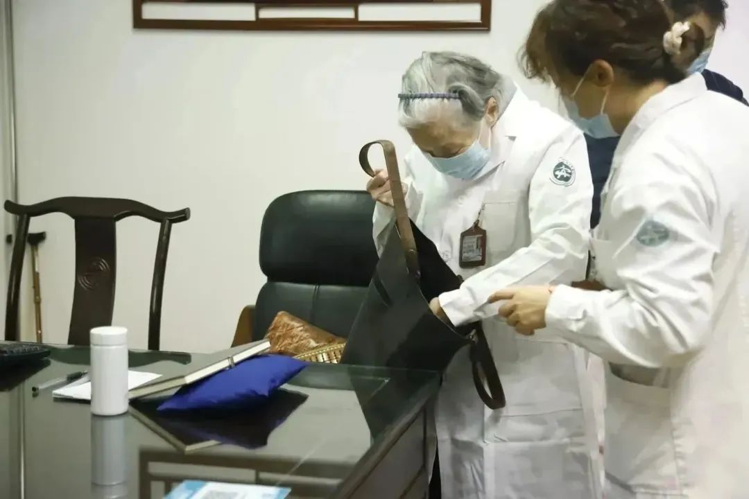 【直击】全国名中医孙同郊教授门诊现场