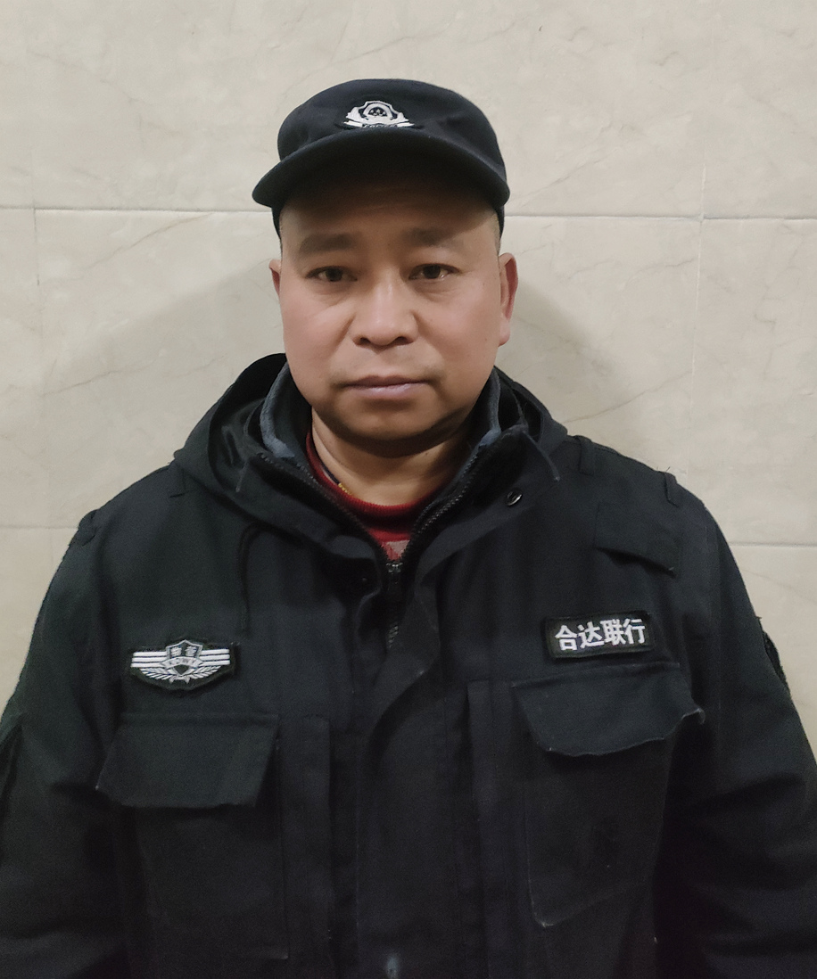 古蔺川娃子迎新年自费装饰洪灾小区